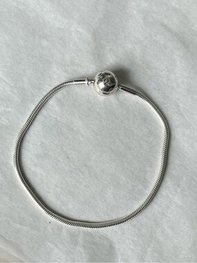 Pandora *RETIRED* Essence Bracelet